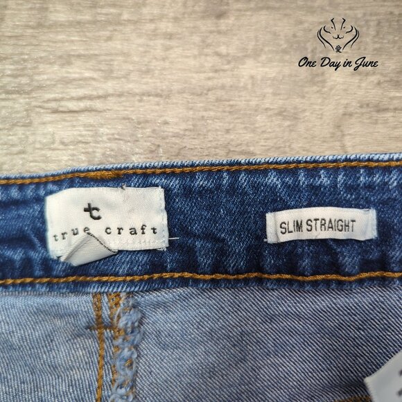 True Craft Slim Straight Jeans Size 6 - Picture 2 of 6